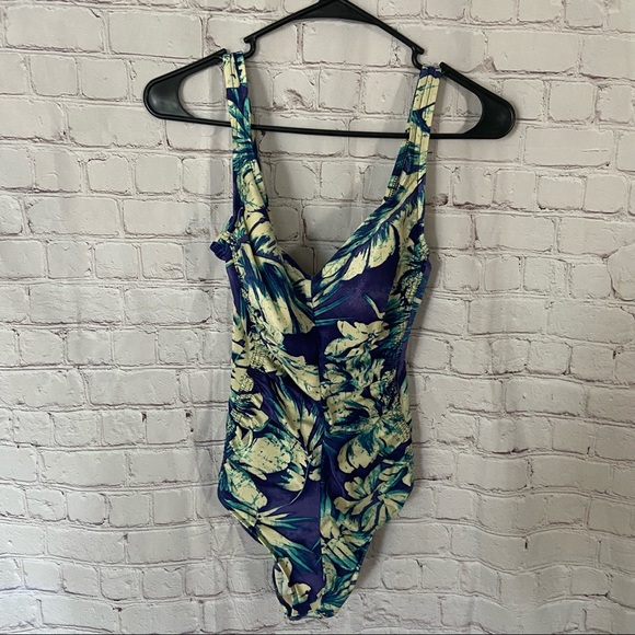 Maxine of Hollywood Other - Maxine Of Hollywood 1 Piece Swimsuit size 12